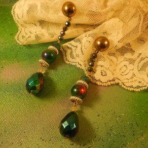 VTG Contempo iridescent pierced earrings drop and dangle carnival multi color
